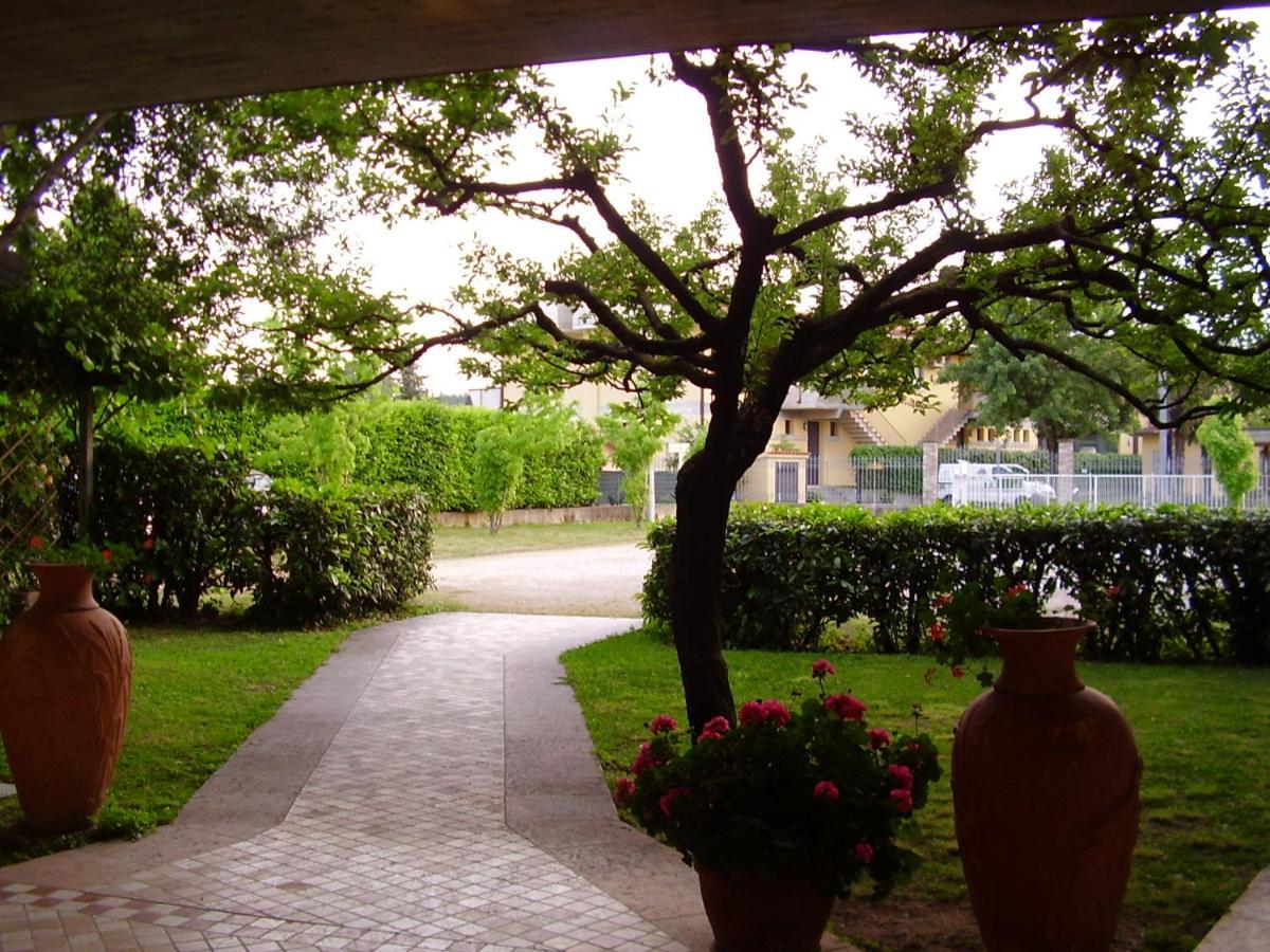 Hotel La Romantica Manerba del Garda Dış mekan fotoğraf