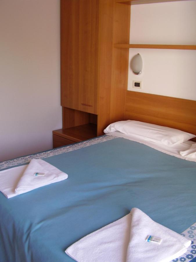 Hotel La Romantica Manerba del Garda Dış mekan fotoğraf