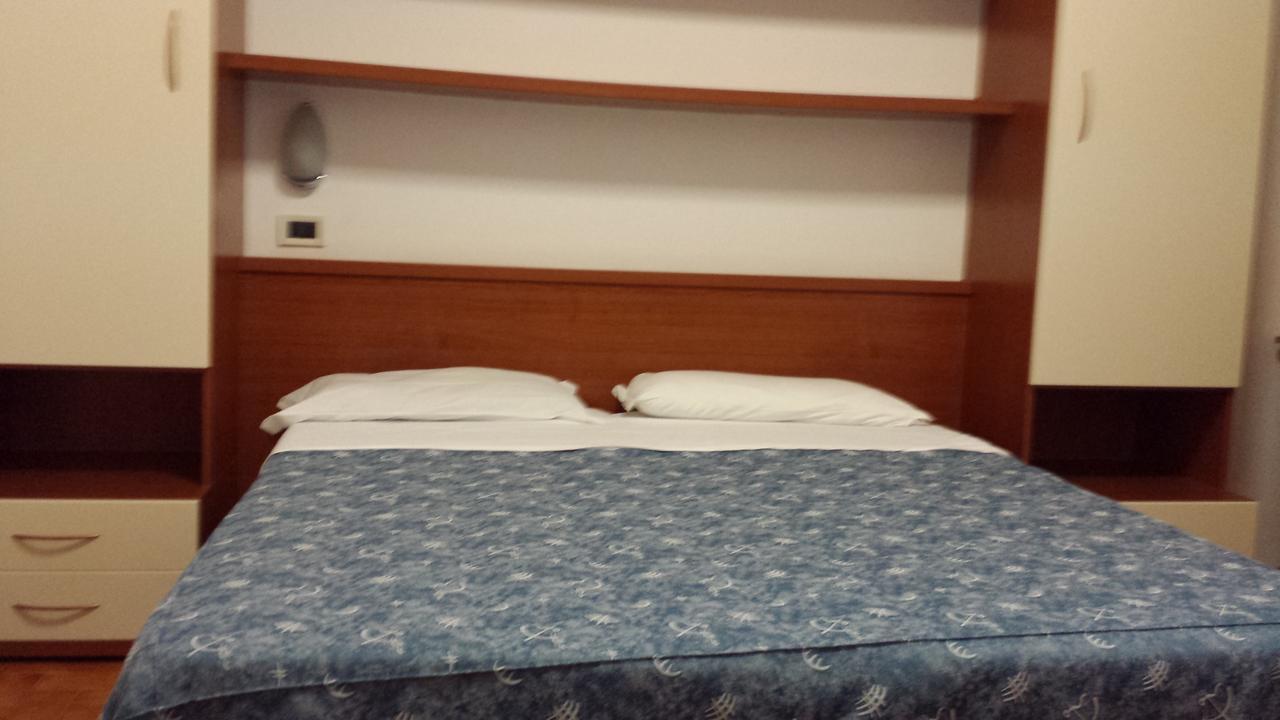 Hotel La Romantica Manerba del Garda Dış mekan fotoğraf