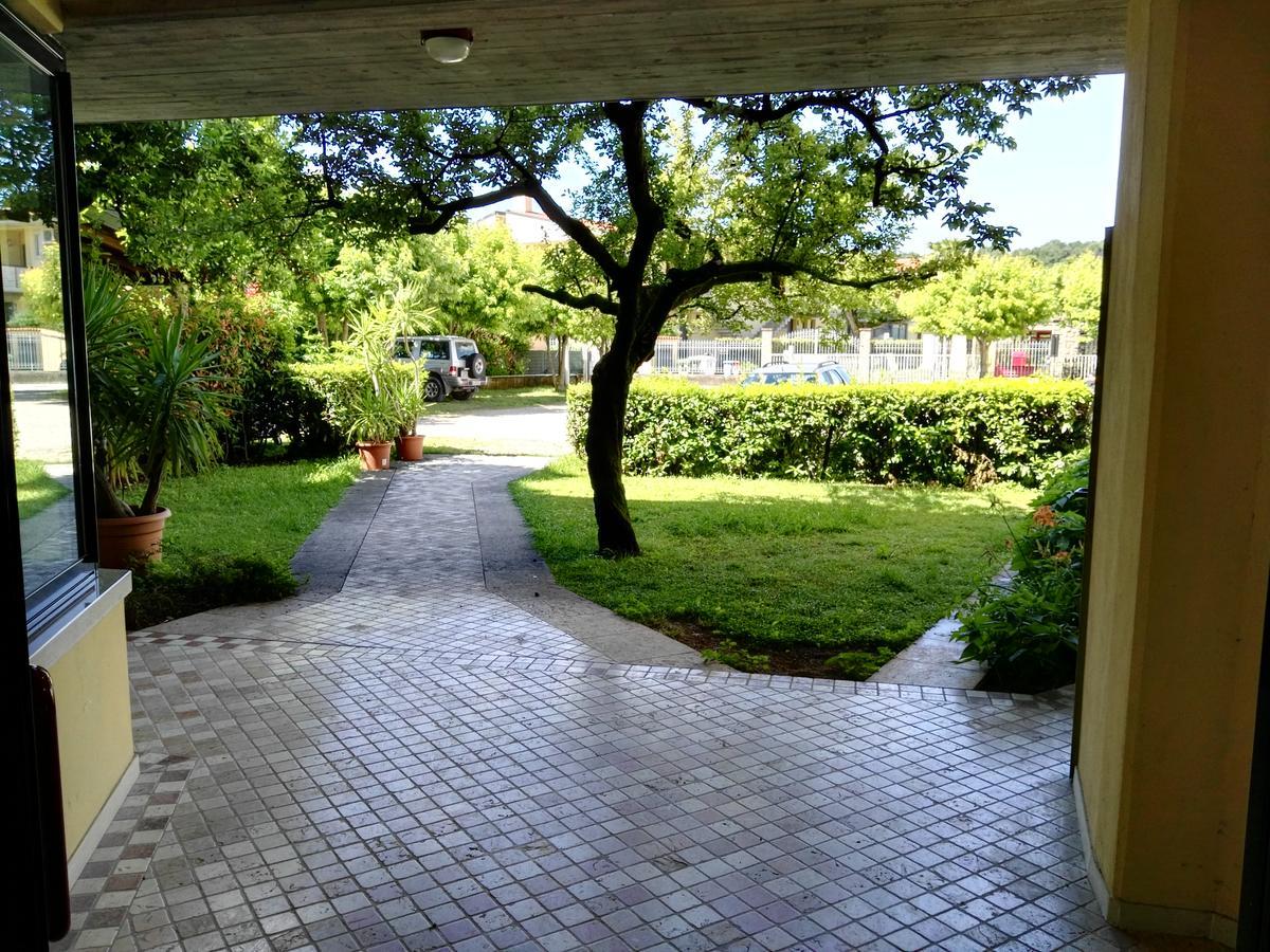 Hotel La Romantica Manerba del Garda Dış mekan fotoğraf