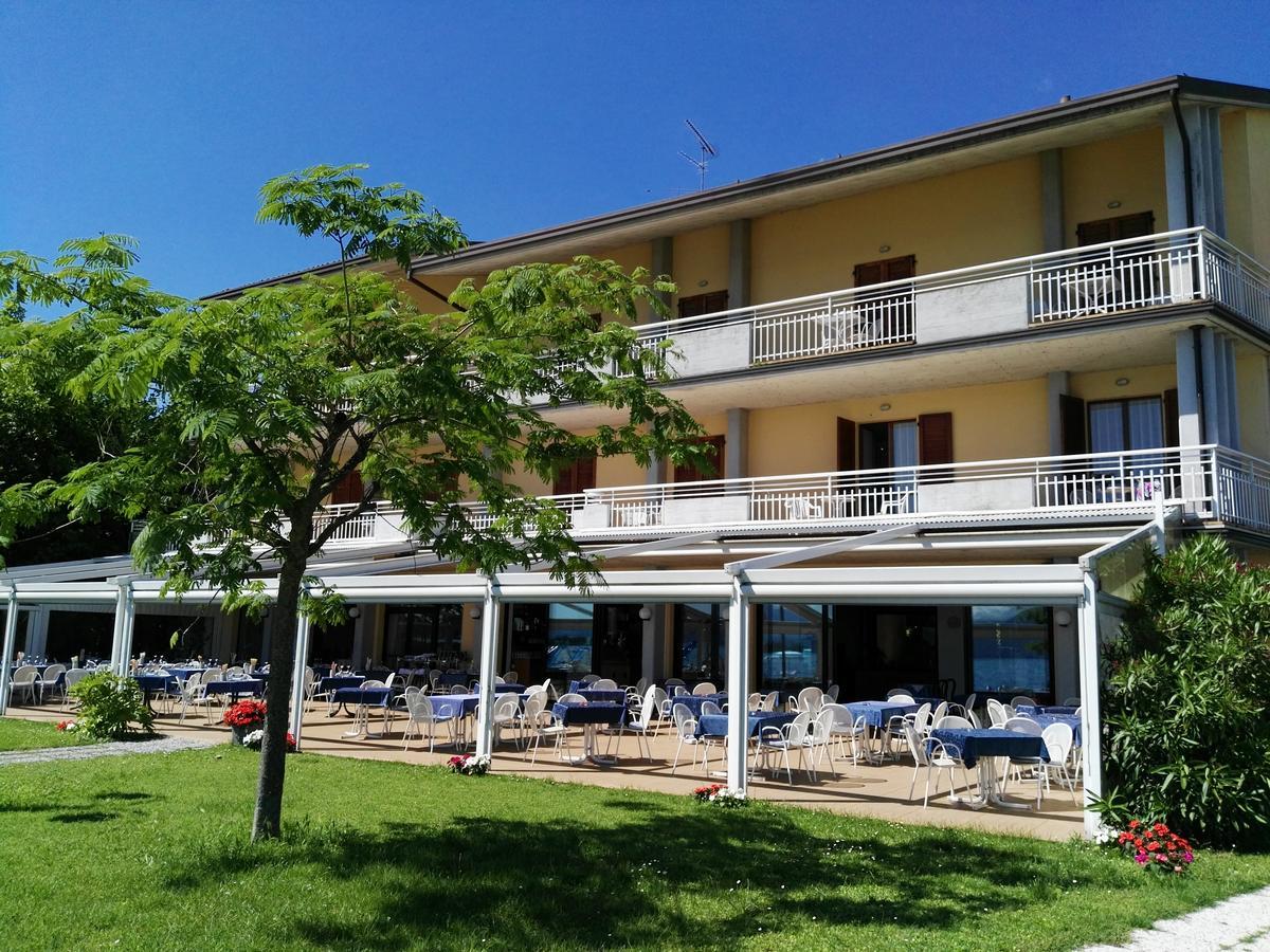 Hotel La Romantica Manerba del Garda Dış mekan fotoğraf