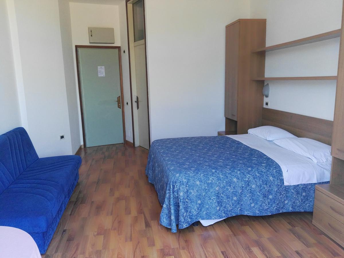 Hotel La Romantica Manerba del Garda Dış mekan fotoğraf